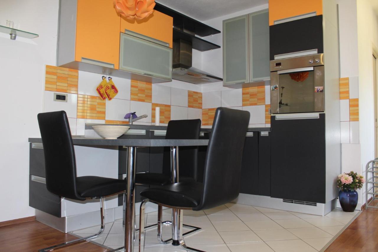 Appartement Nest For A Rest à Seget Vranjica Extérieur photo